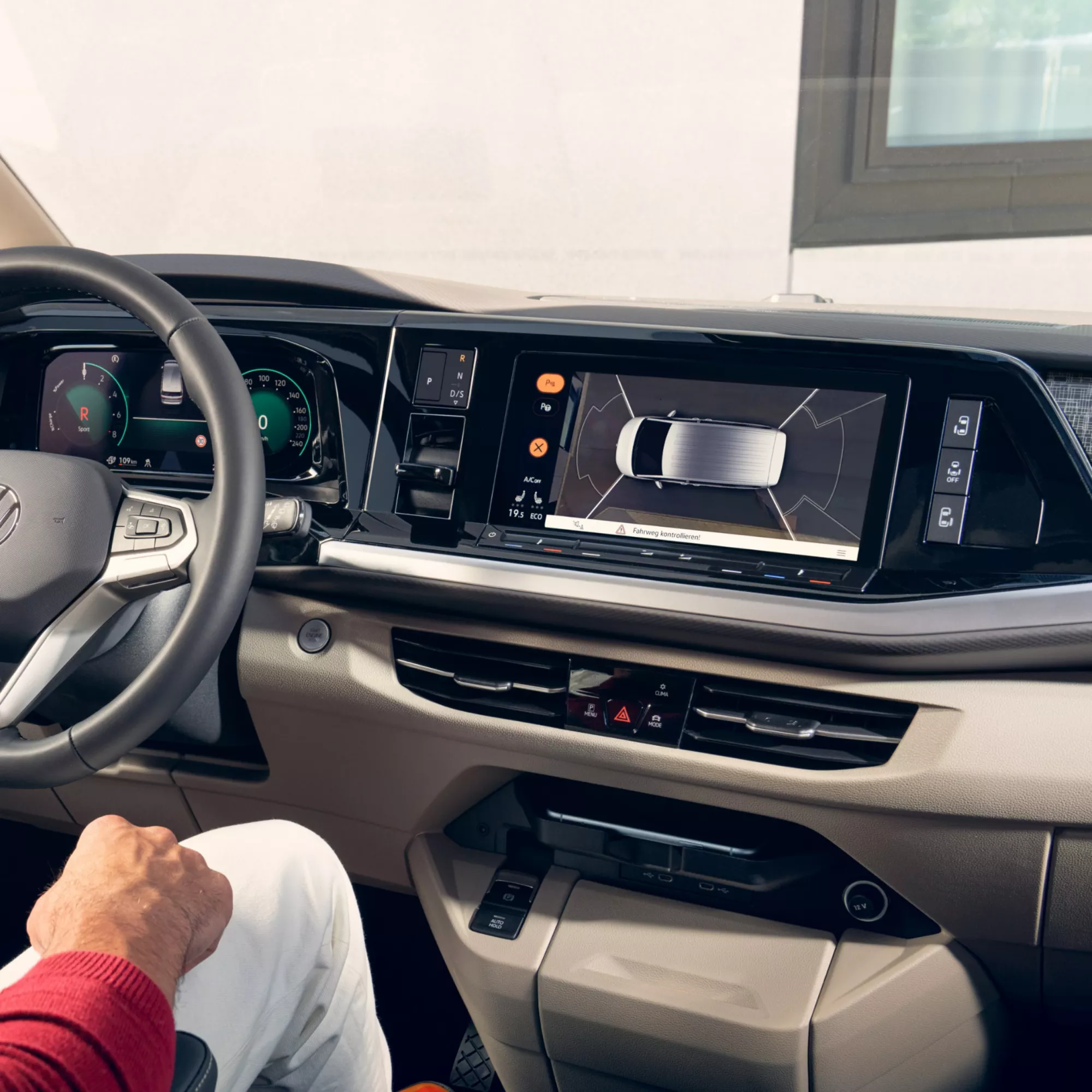 Cockpit des VW Multivan